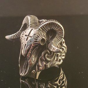 MEN'S GOTHIC RAM SKULL BIKER RING